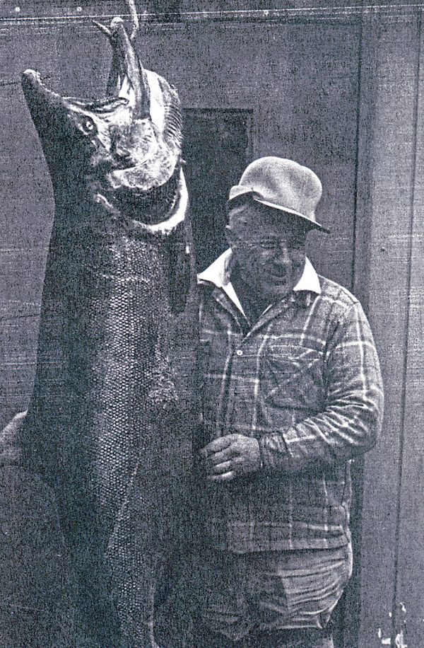 Chinook salmon fish IGFA world-record deep sea fishing