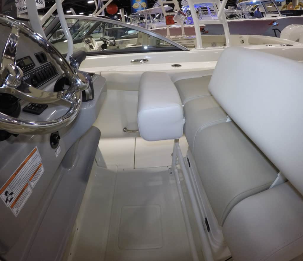 Mid-sized center consoles at the 2016 Fort Lauderdale Boat Show