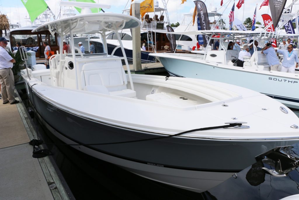 Mid-sized center consoles at the 2016 Fort Lauderdale Boat Show