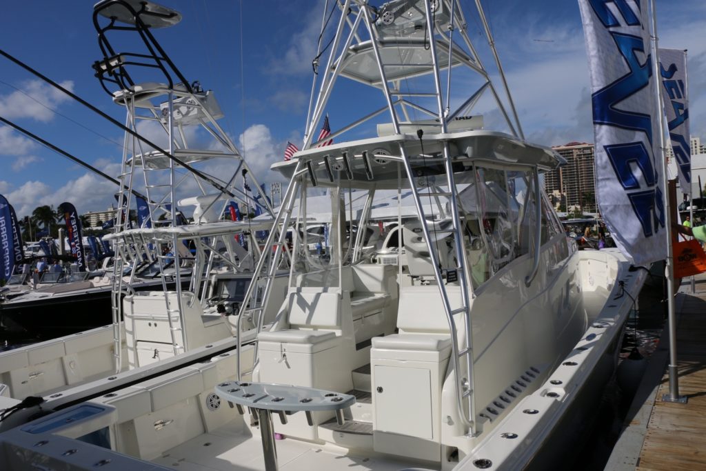 Ft. Lauderdale Boat Show - SeaVee 430 FA Fish-Around