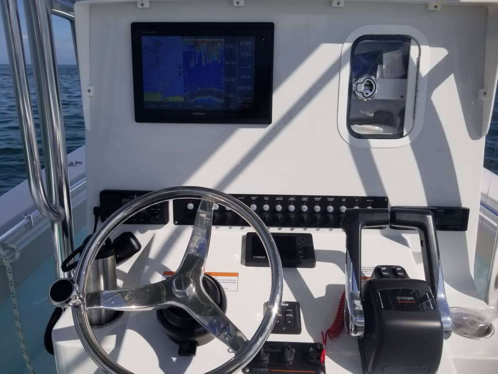 Helm on the Contender 25T
