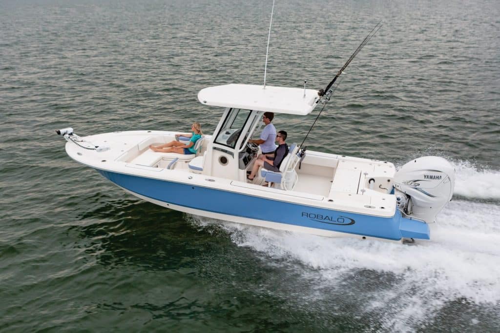 Robalo R266 running offshore