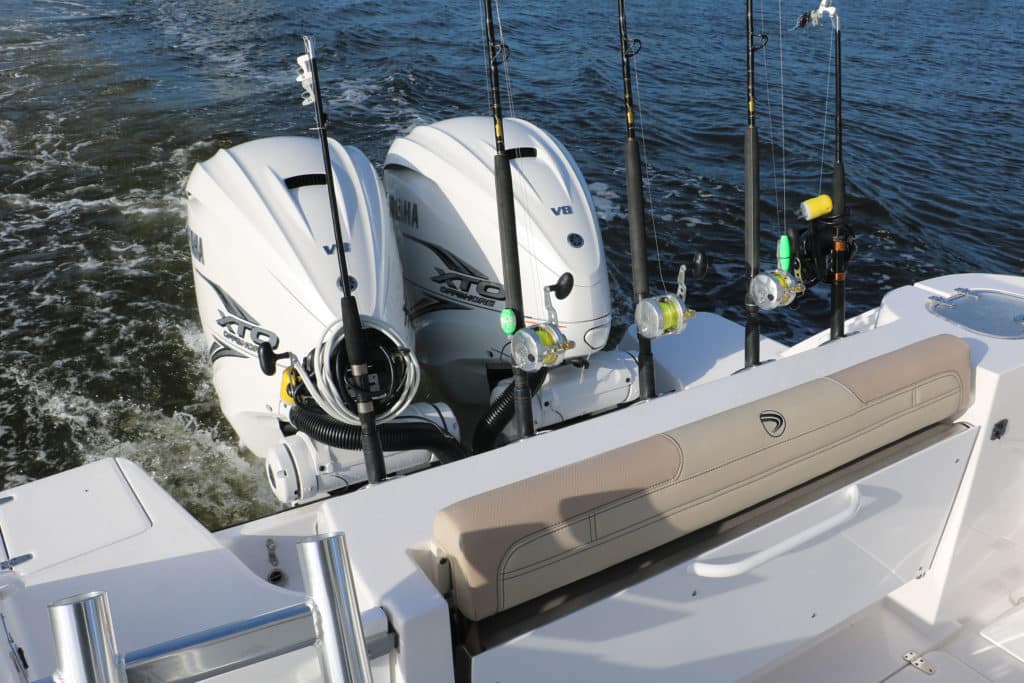 Transom with livewell and tuna door