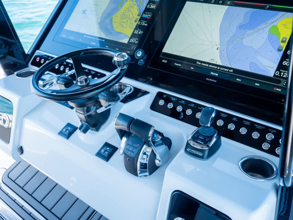Flush-mounted displays at the helm