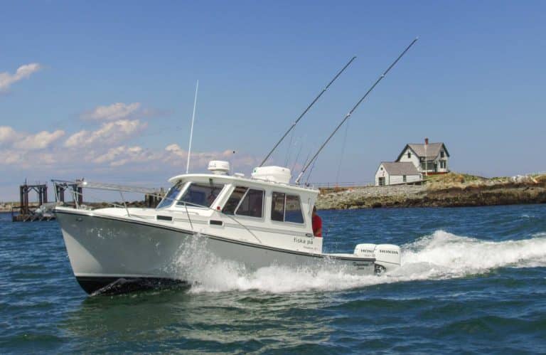 Eastern Boats 27 Tournament running to the inlet