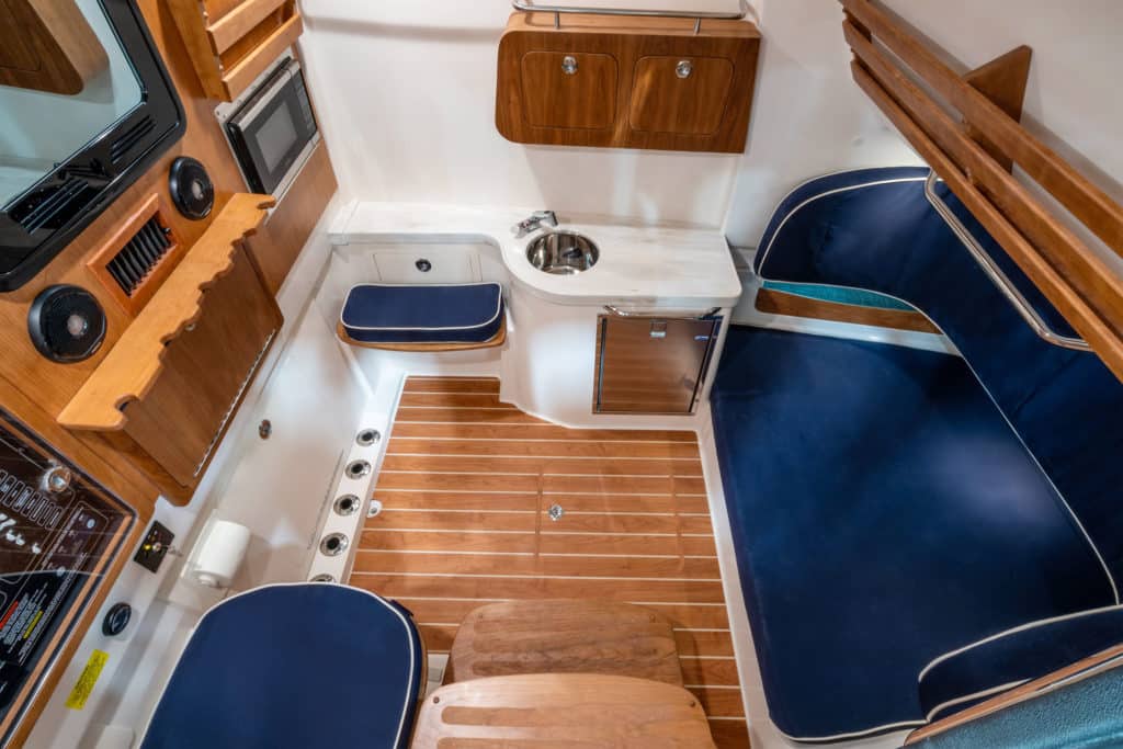 Canyon 376 cabin