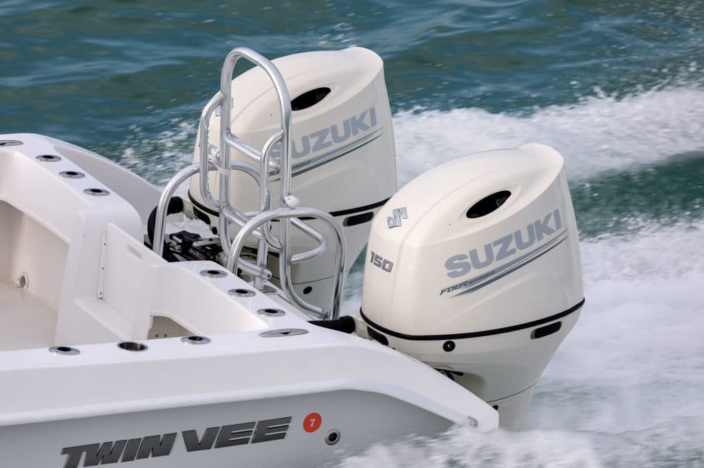 Twin Suzuki outboards