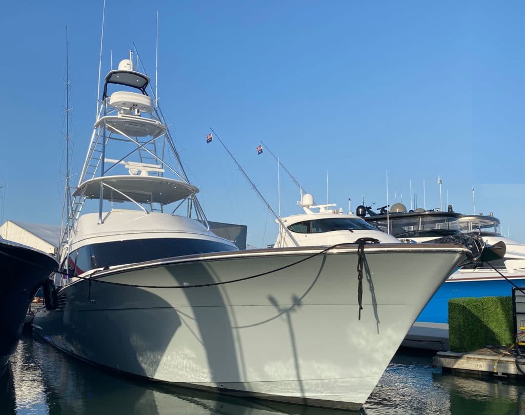 Hatteras GT65 Carolina in the water