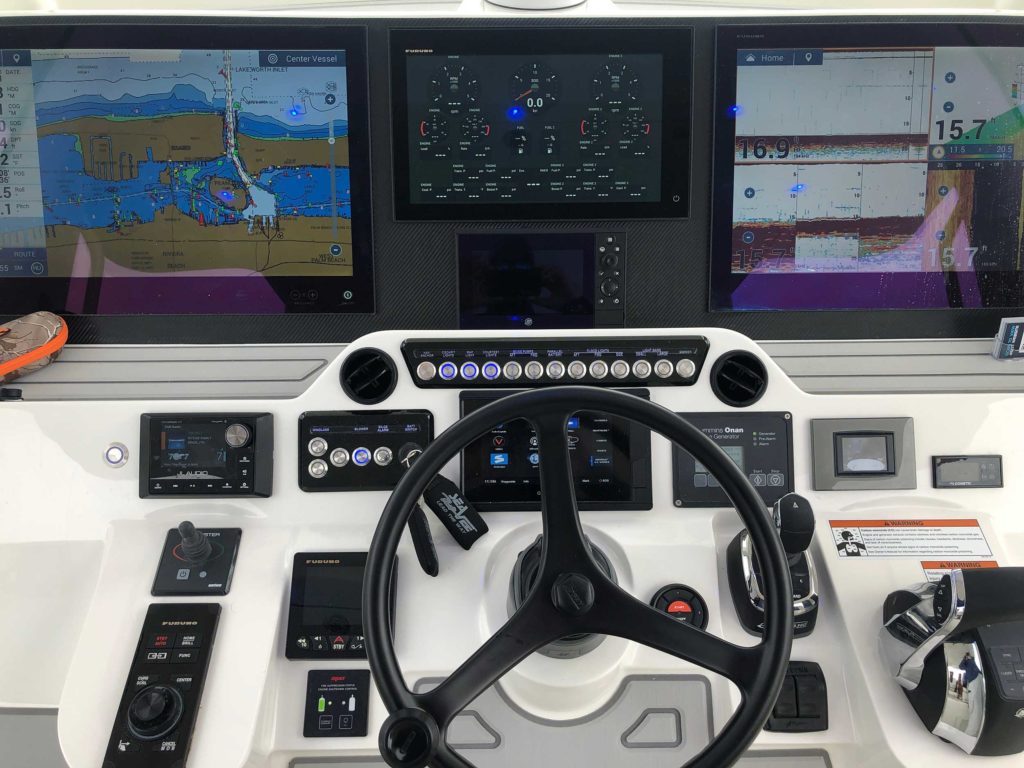 SeaVee 450Z helm with the screens on