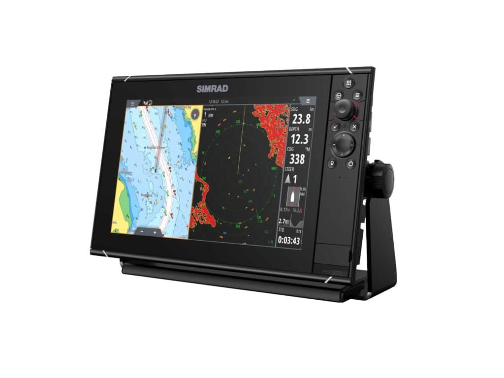 Simrad NSSevo3S chartplotter and fish finder