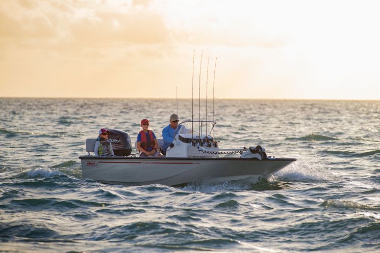 Saltwater Fishing Boat Reviews, Tips & Maintenance