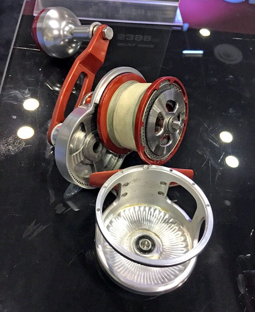 Accurate Valiant lever-drag conventional fishing reel