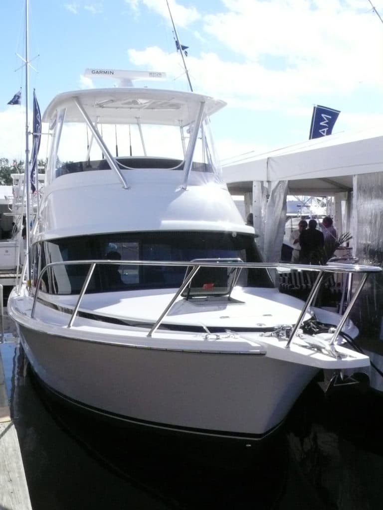 Bertram 35 sport fish popular offshore saltwater fishing boats