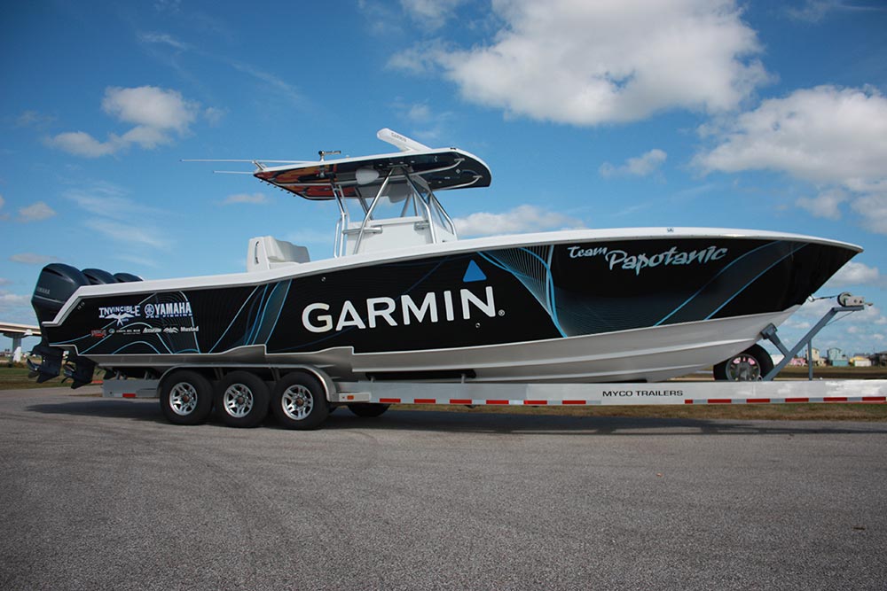 36 Invincible center console fishing boat