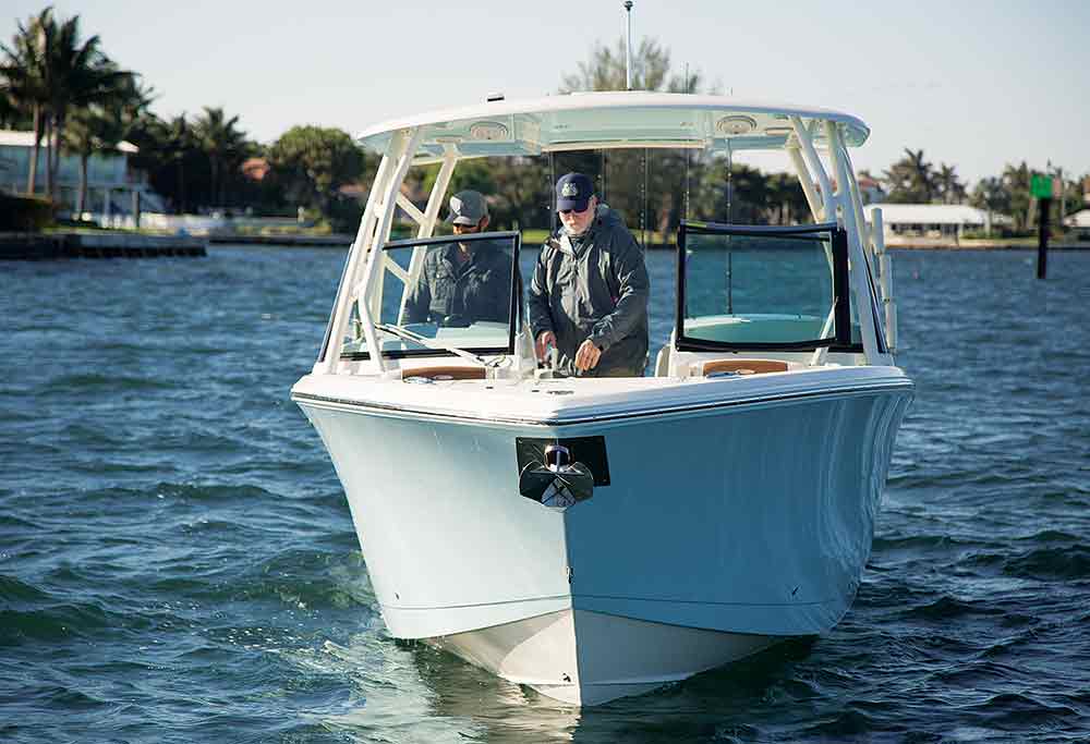 Cobia 280 Dual Console bow