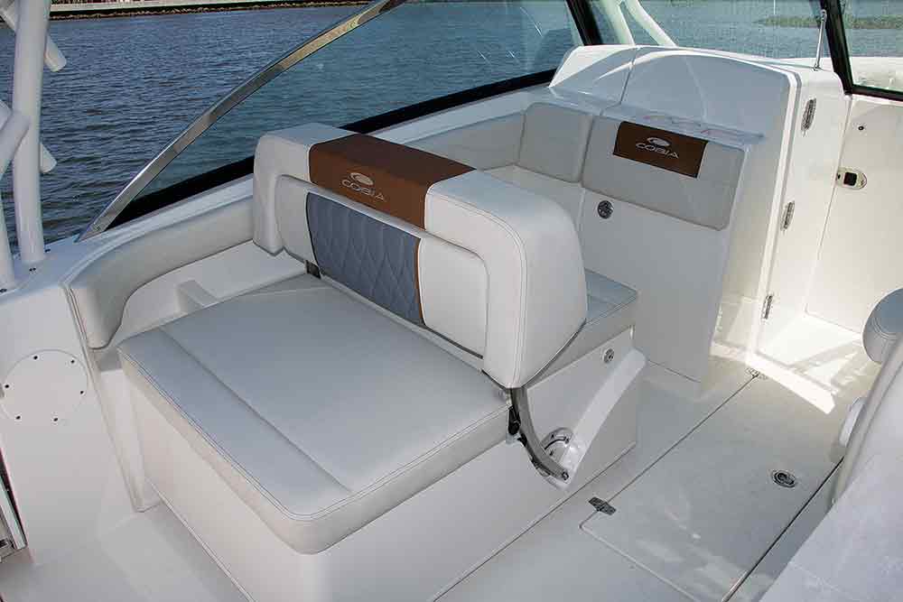Cobia 280 Dual Console seating
