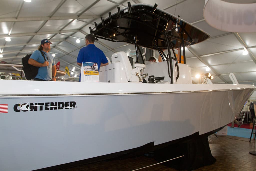 Contender 35 Step Hull