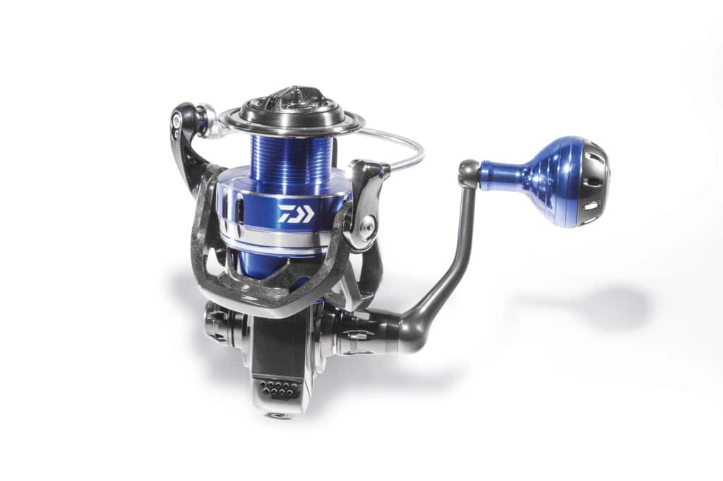 Daiwa Saltiga 4000H midsize offshore fishing reel