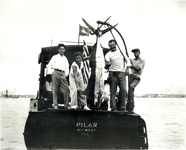 eh---pilar-in-havana-harbor-1934.jpg