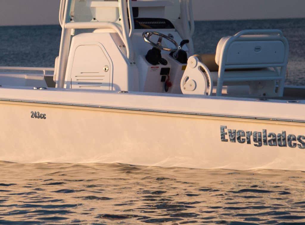 Everglades 243cc Console