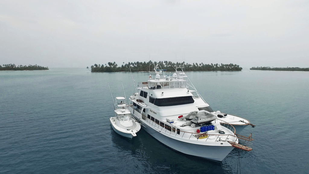 Panama San Blas Islands mothership fishing excursion