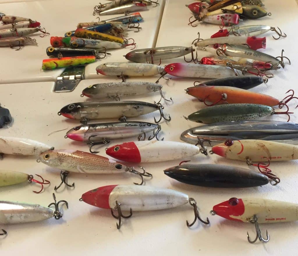 lot of 29 mostly vintage fishing lures /FISHING LURES 