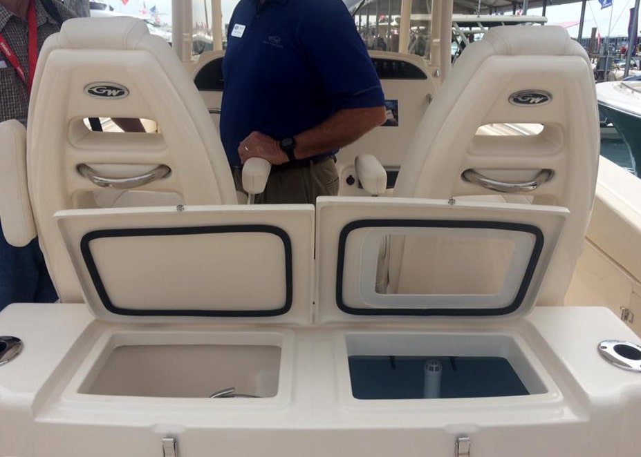 Grady-White Boats Canyon 306 center console fishing boat