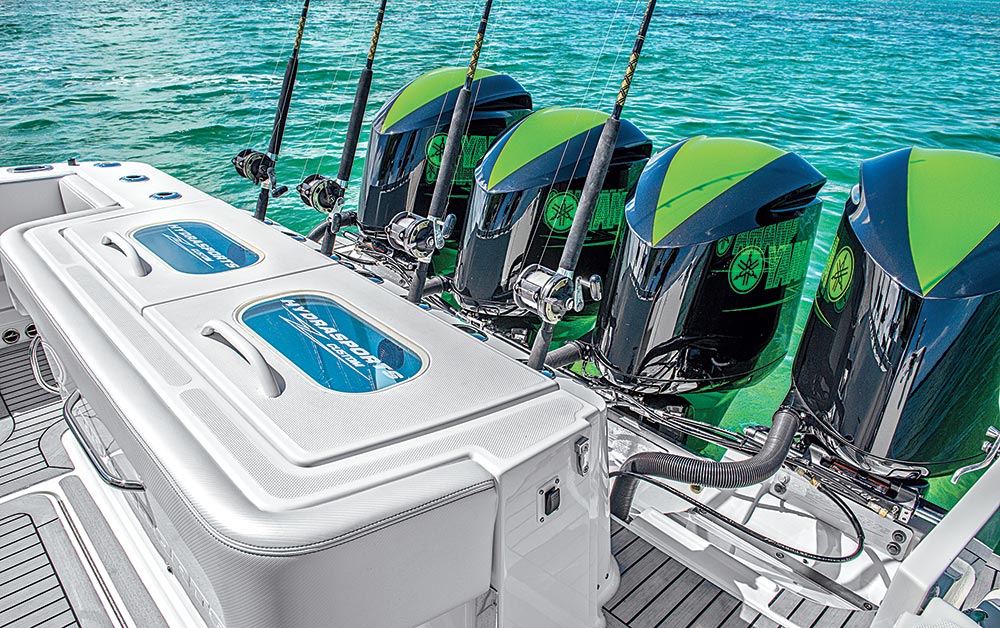 Hydra-Sports Custom 4200 SF center console fishing boat live bait wells
