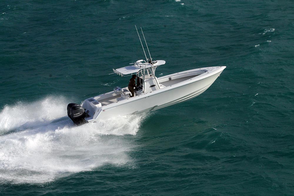 Contender 32 ST sportfishing boat