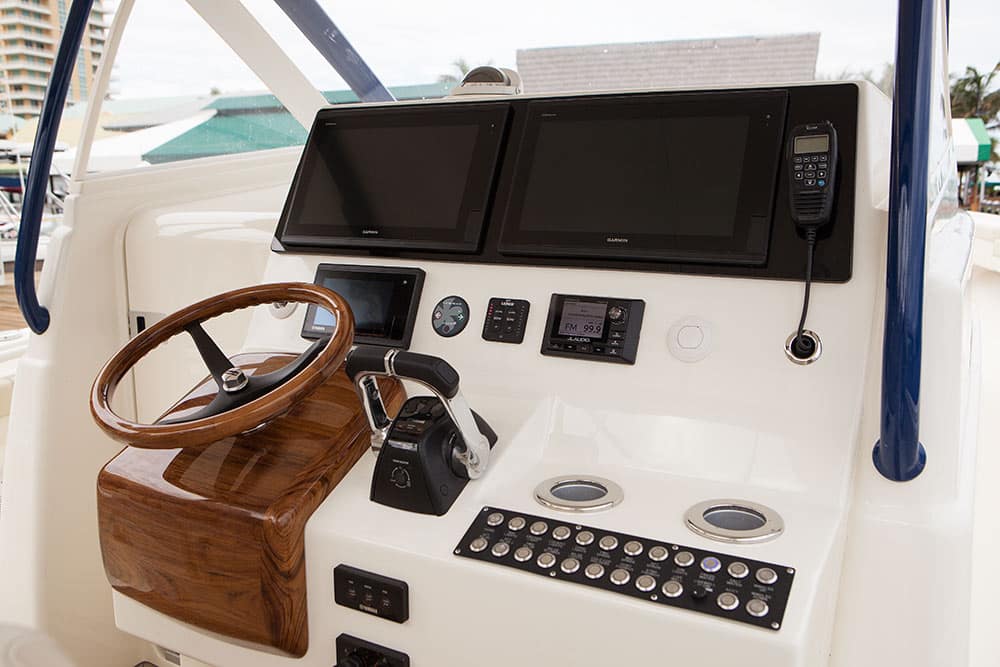 Center Console Helm Sea Force IX 41.5