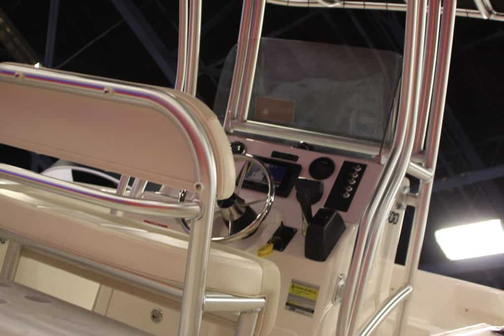 Robalo Boats 200