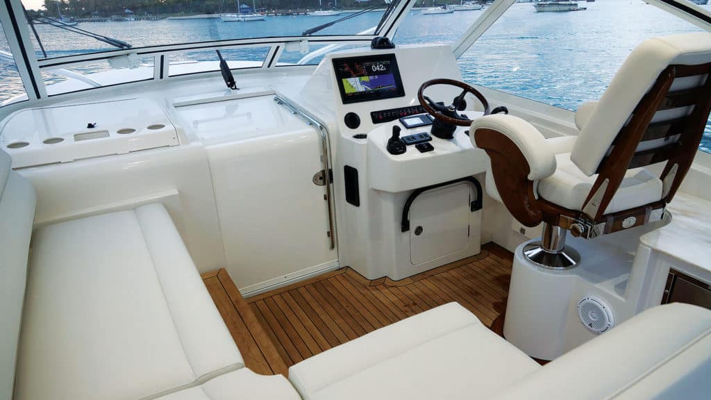 Jupiter 41 Express Helm Deck