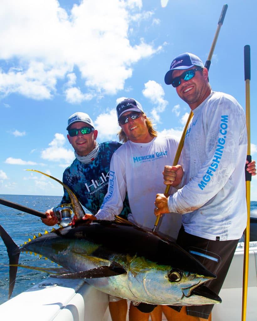 yellowfin tuna gaff shot