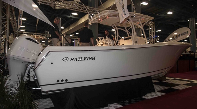 miami-boat-show-2013-17.jpg