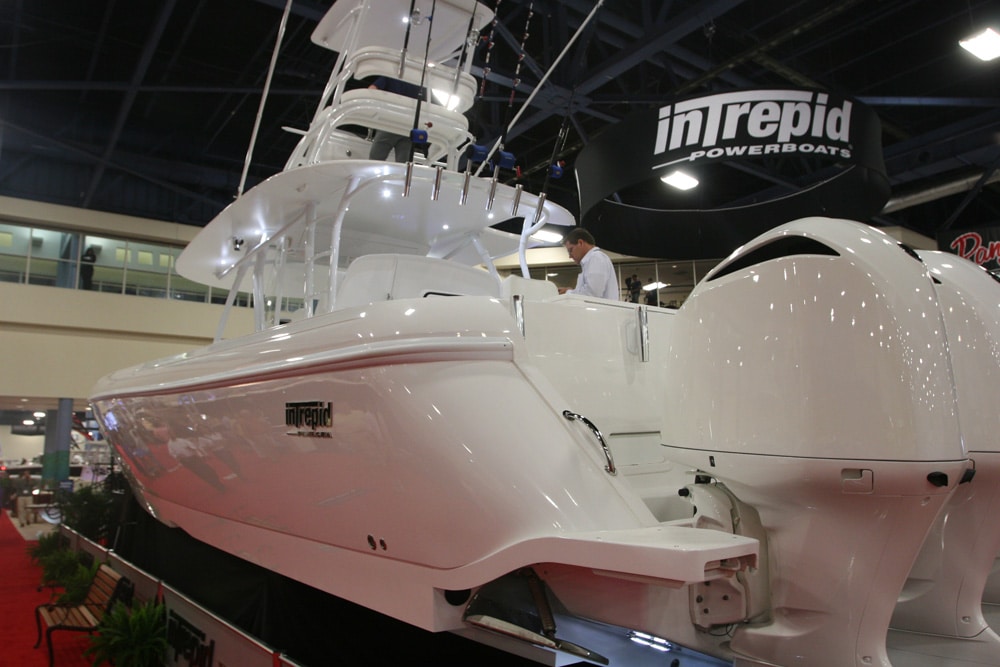 miami-boat-show-offshore-center-consoles02.jpg