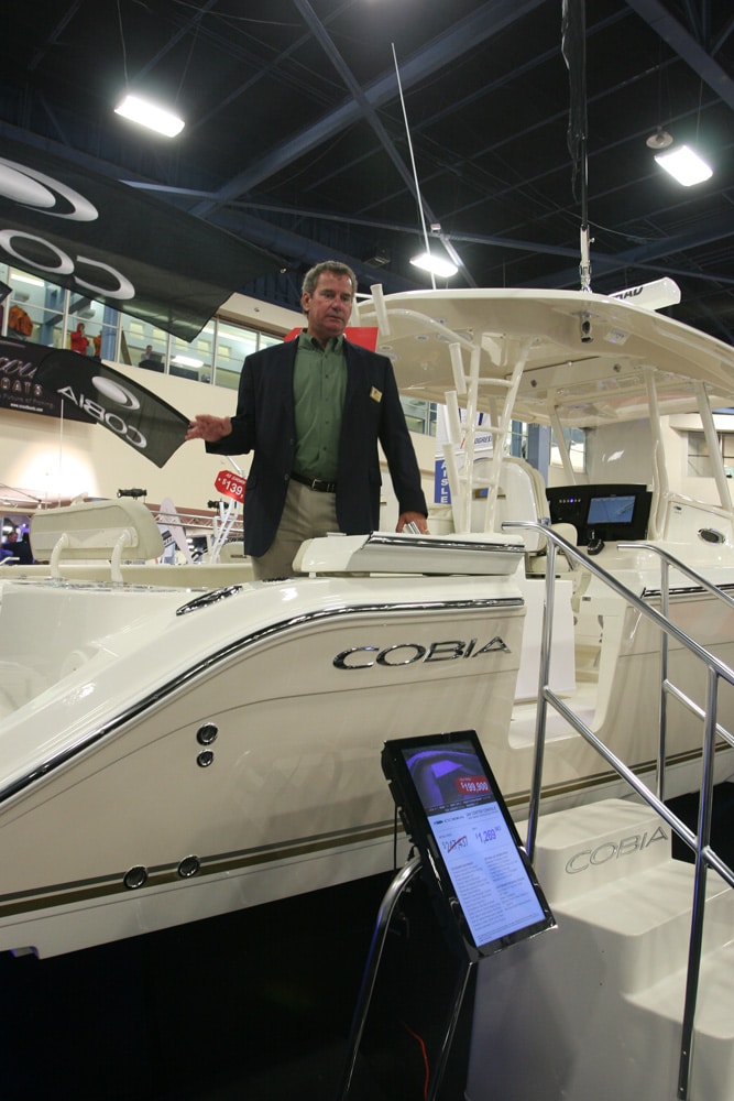 miami-boat-show-offshore-center-consoles06.jpg