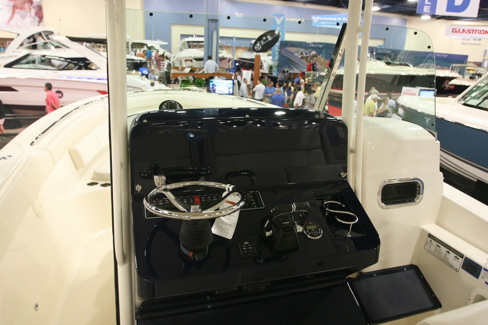 miami-boat-show-offshore-center-consoles09.jpg