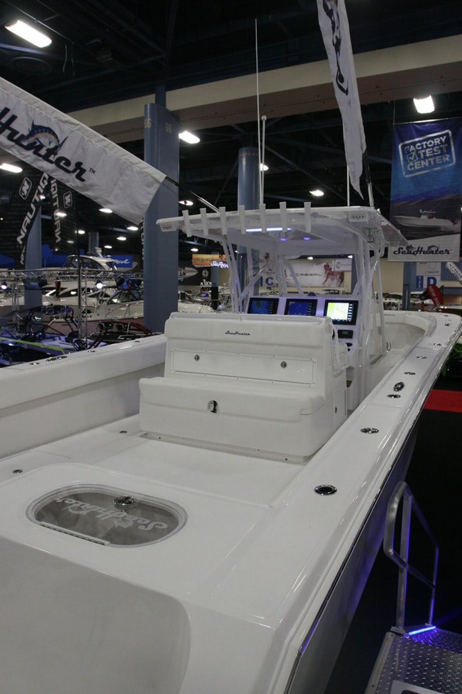 miami-boat-show-offshore-center-consoles11.jpg