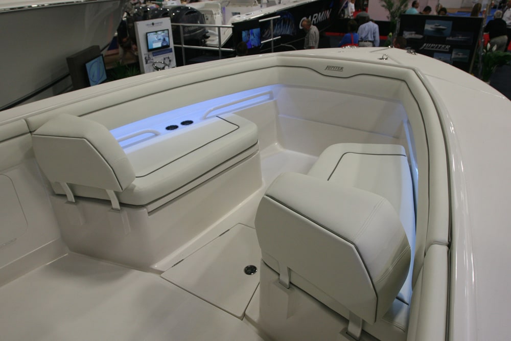 miami-boat-show-offshore-center-consoles16.jpg