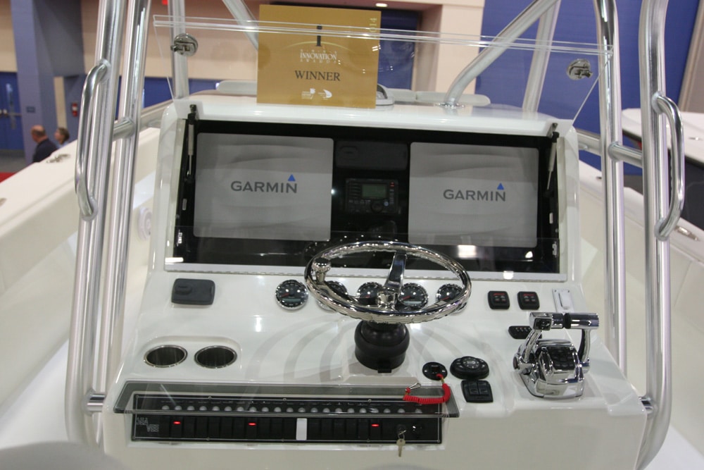 miami-boat-show-offshore-center-consoles19.jpg