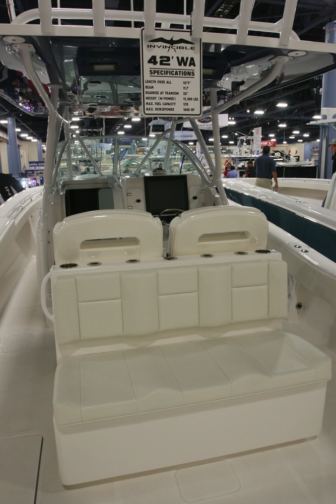 miami-boat-show-offshore-center-consoles24.jpg