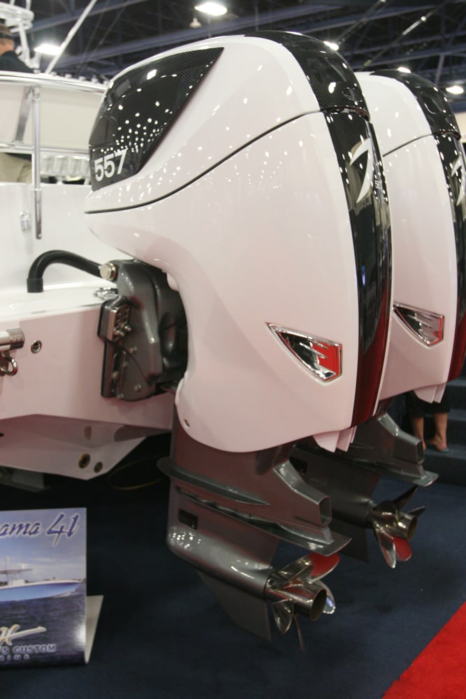 miami-boat-show-offshore-center-consoles33.jpg