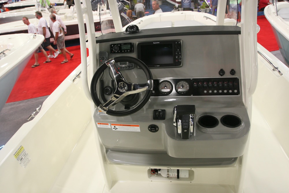 miami-boat-show-offshore-center-consoles50.jpg