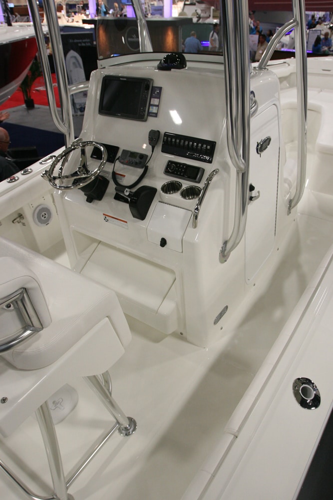 miami-boat-show-offshore-center-consoles58.jpg