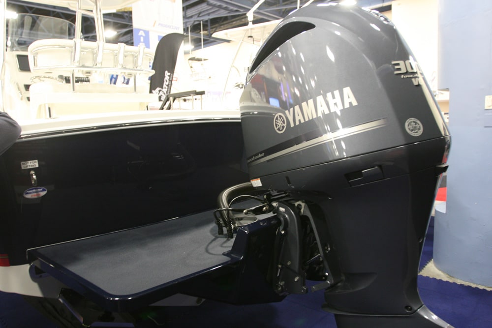 miami-boat-show-offshore-center-consoles62.jpg