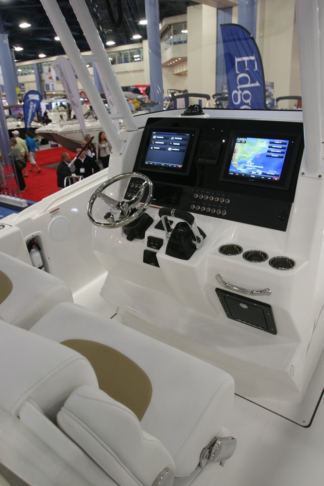 miami-boat-show-offshore-center-consoles69.jpg