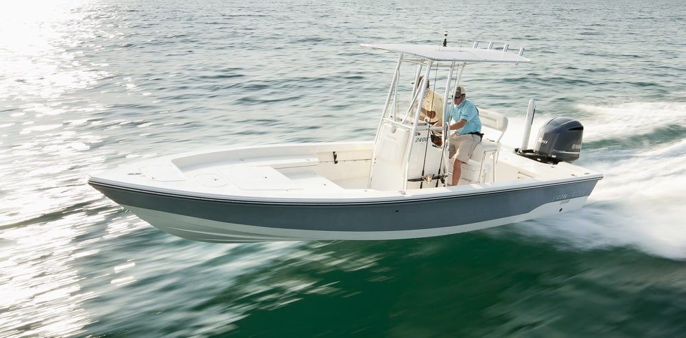 Pathfinder 2400 TRS inshore center-console fishing boat