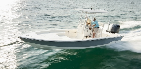 Boat of the Day: Pathfinder 2400 TRS