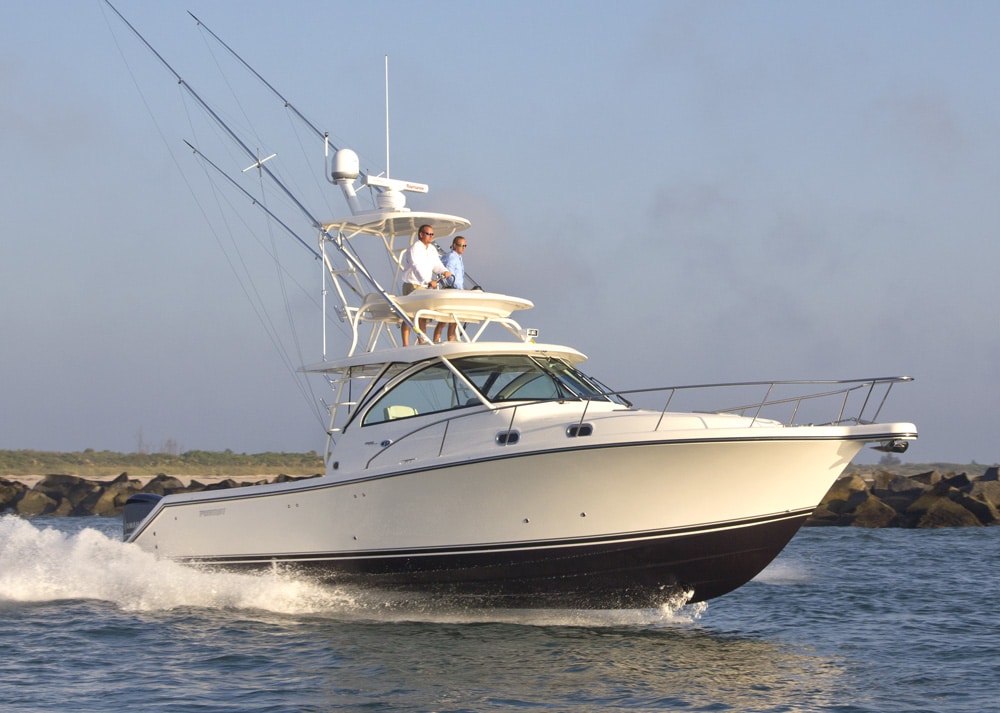 Pursuit OS 385 deep sea fishing boat