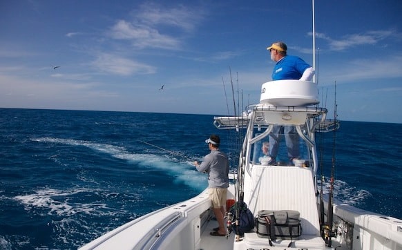 34 Yellowfin center console fishing boat tower